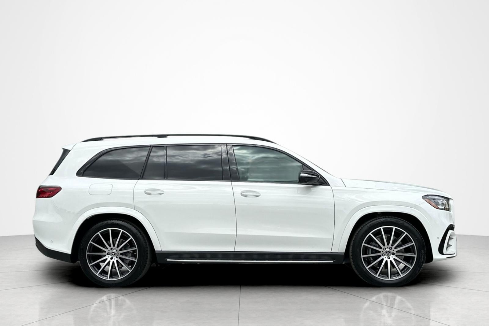 New 2026 Mercedes-Benz GLS 580 4MATIC image 6