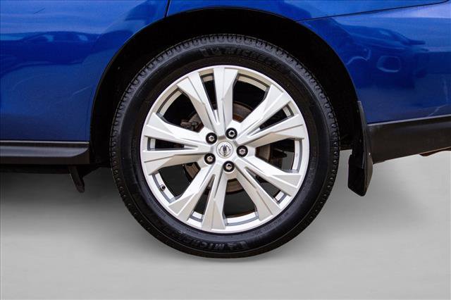 Used 2019 Nissan Pathfinder SL w/ SL Premium Package AWD/4WD image 9