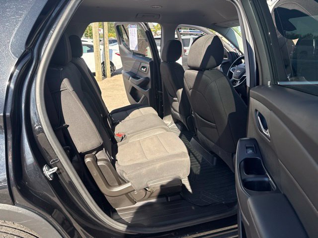 Used 2021 Chevrolet Traverse LS FWD image 13