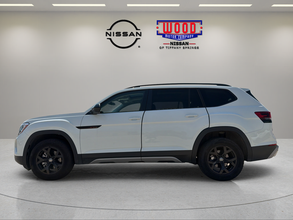 Used 2025 Volkswagen Atlas Peak Edition SE AWD/4WD image 5