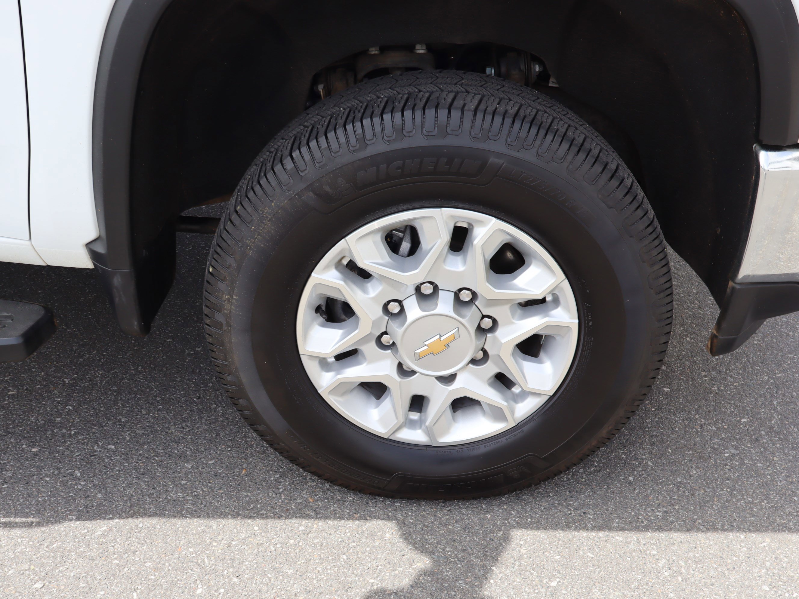 Used 2022 Chevrolet Silverado 2500 LTZ w/ Safety Package AWD/4WD image 39