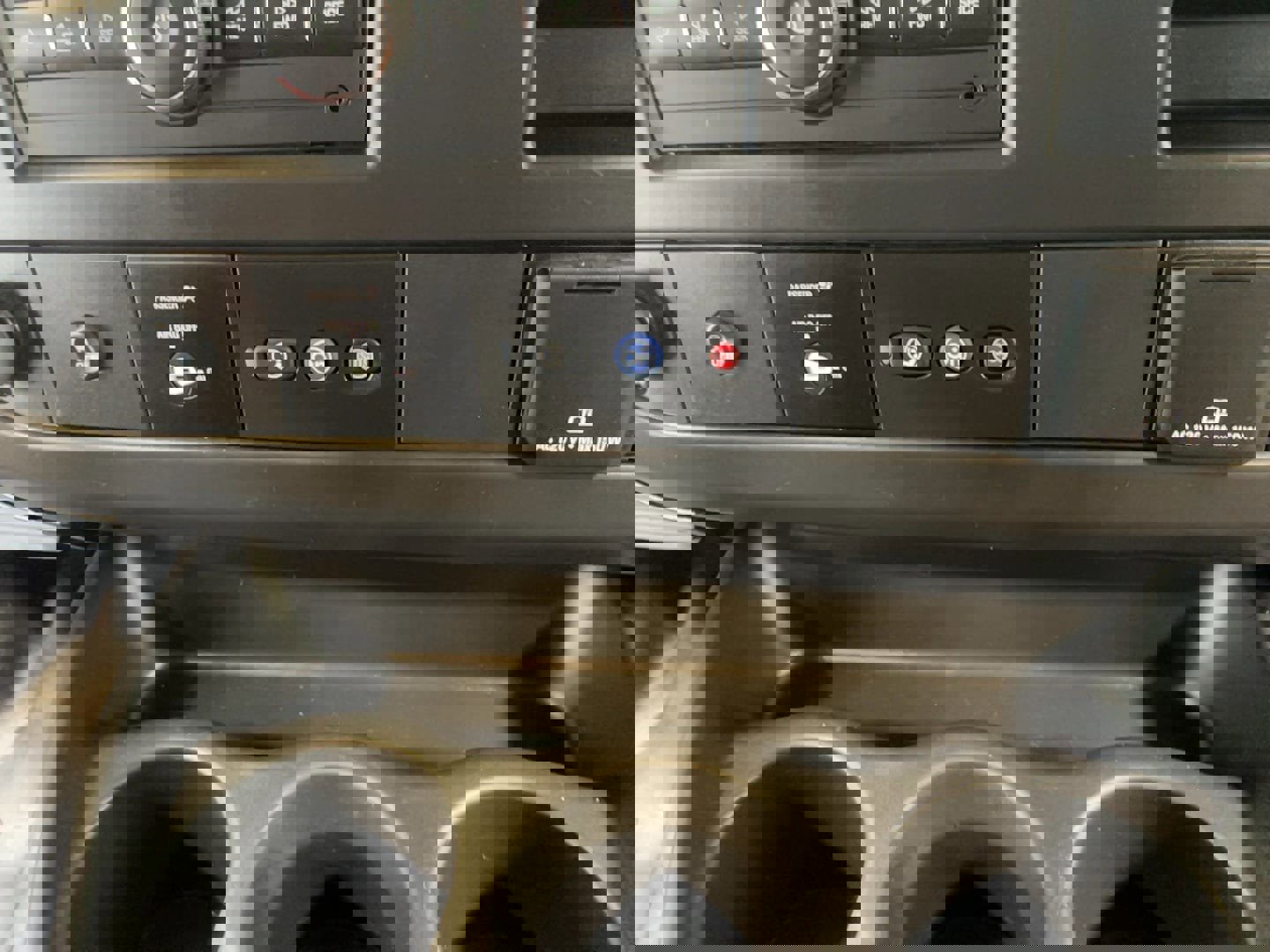 Used 2025 GMC Savana 3500 Extended RWD image 21