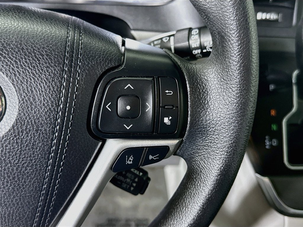 Certified 2019 Toyota Sienna LE AWD/4WD image 22