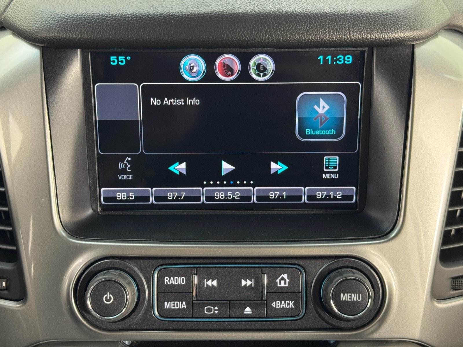 Used 2015 Chevrolet Suburban LTZ RWD image 27