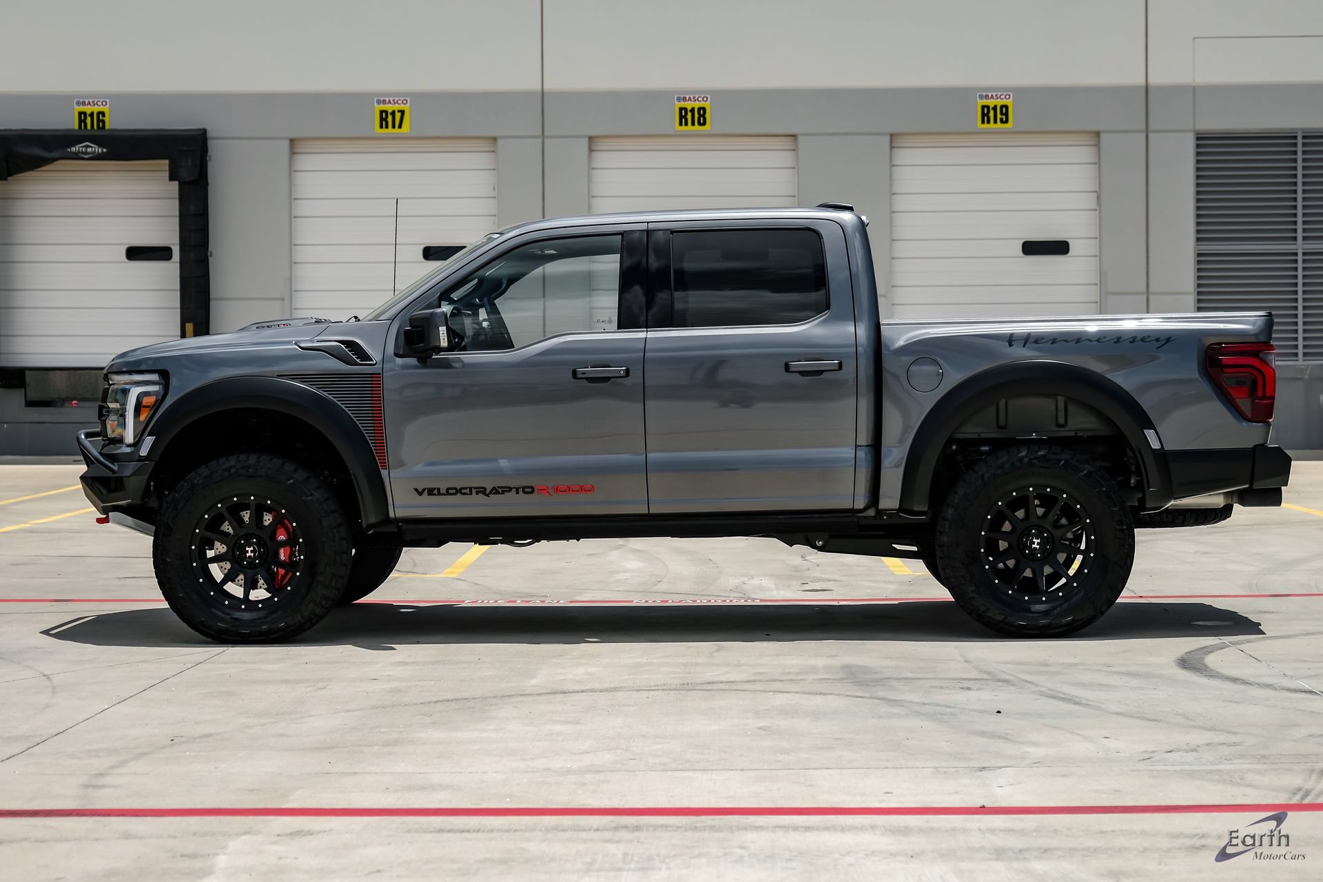 Used 2025 Ford F150 Raptor w/ Equipment Group 803A Raptor R AWD/4WD image 7