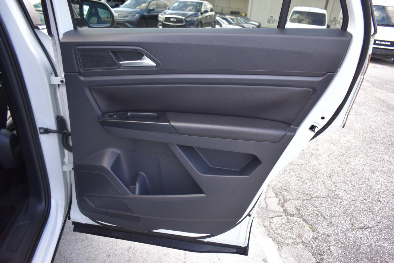 Used 2020 Volkswagen Atlas Cross Sport SE FWD image 37