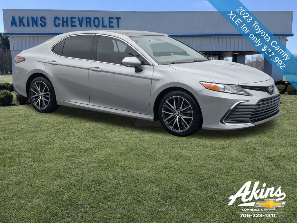 Used 2023 Toyota Camry XLE w/ Navigation Package FWD image 2