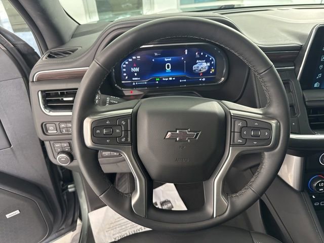 Used 2023 Chevrolet Suburban Z71 w/ Luxury Package AWD/4WD image 27