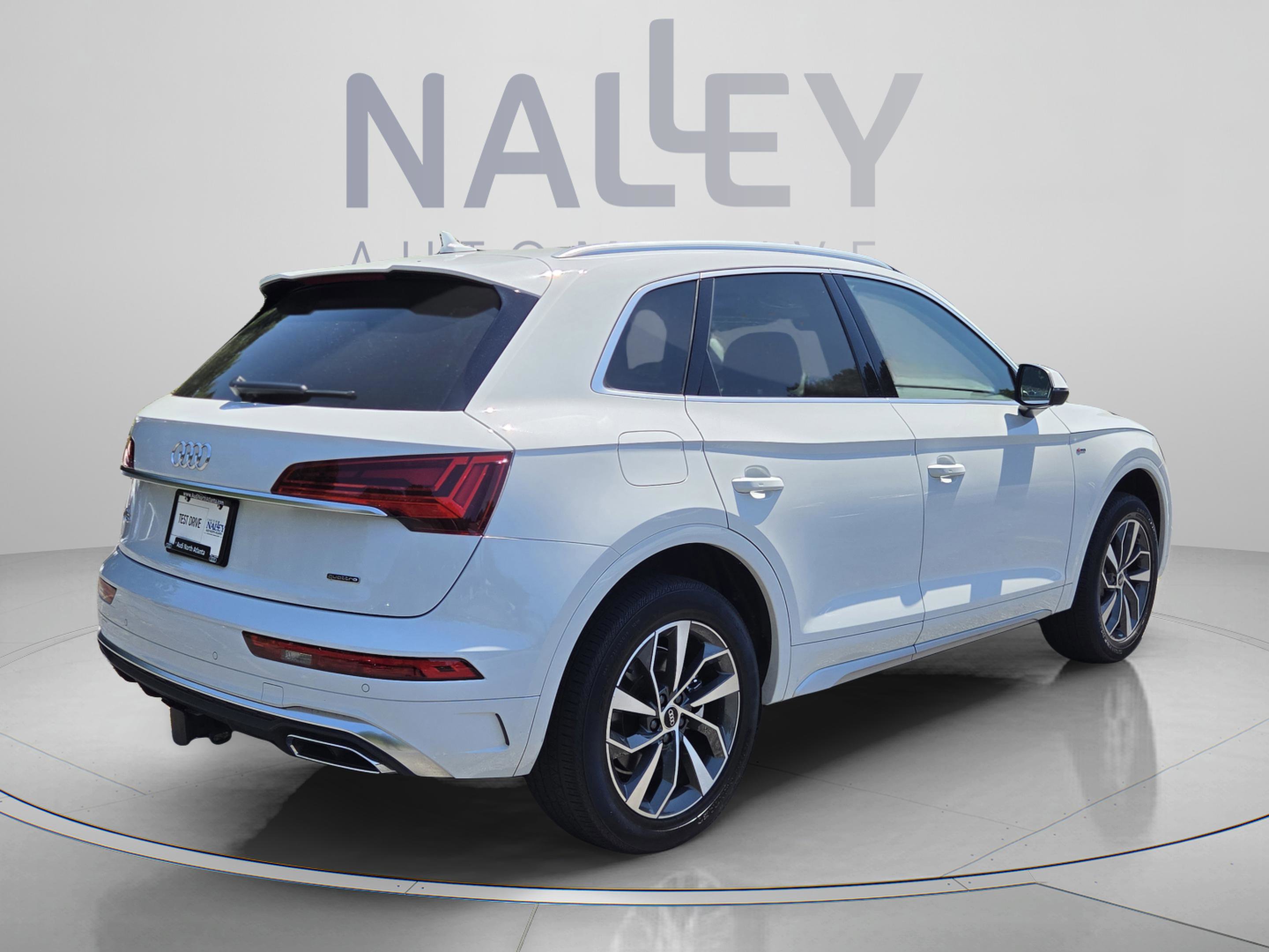 Used 2023 Audi Q5 2.0T Premium Plus w/ Premium Plus Package AWD/4WD image 5