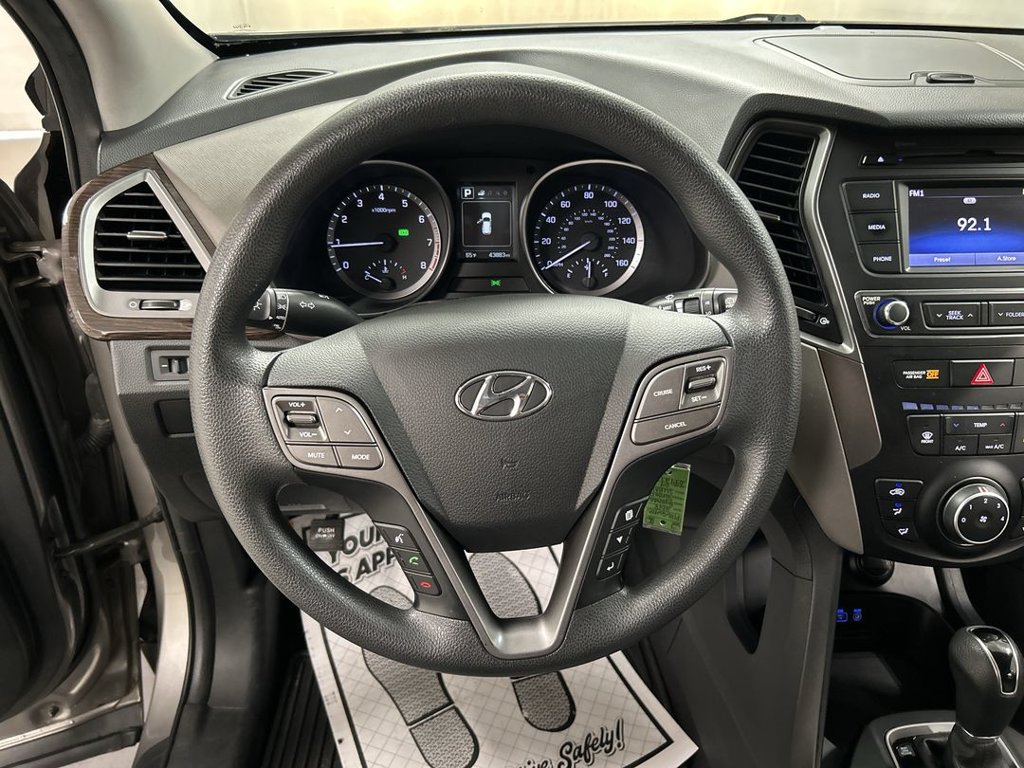 Used 2018 Hyundai Santa Fe Sport w/ Winter Weather Package AWD/4WD image 4