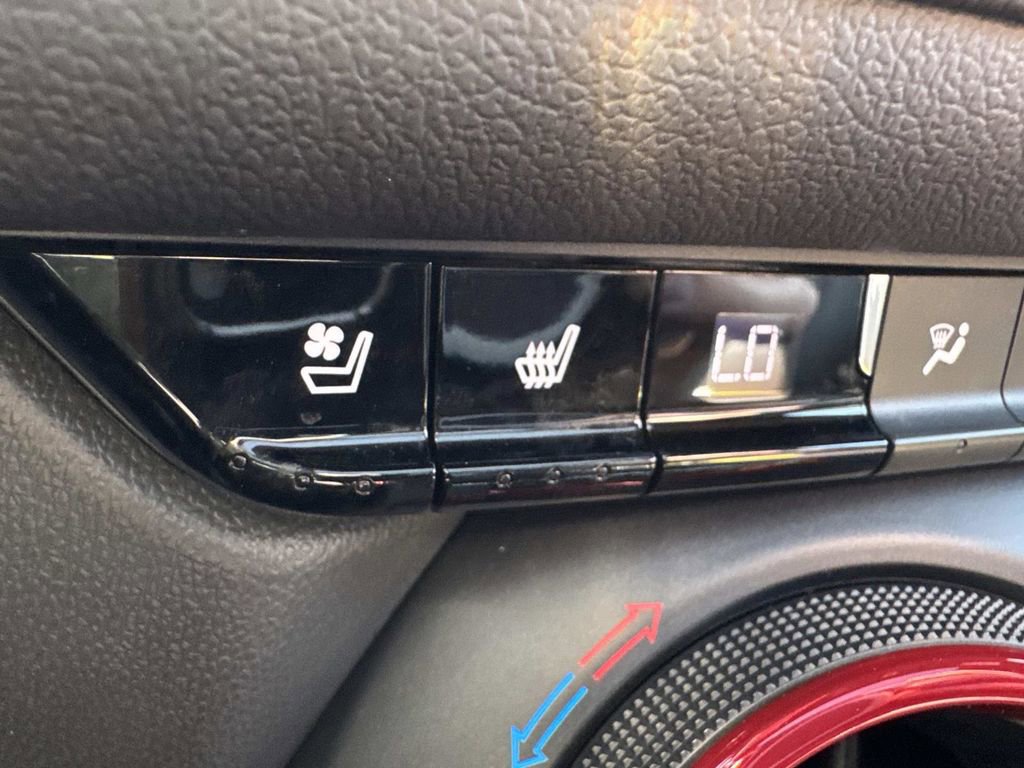 Used 2022 Chevrolet Blazer RS w/ Enhanced Convenience Package image 23