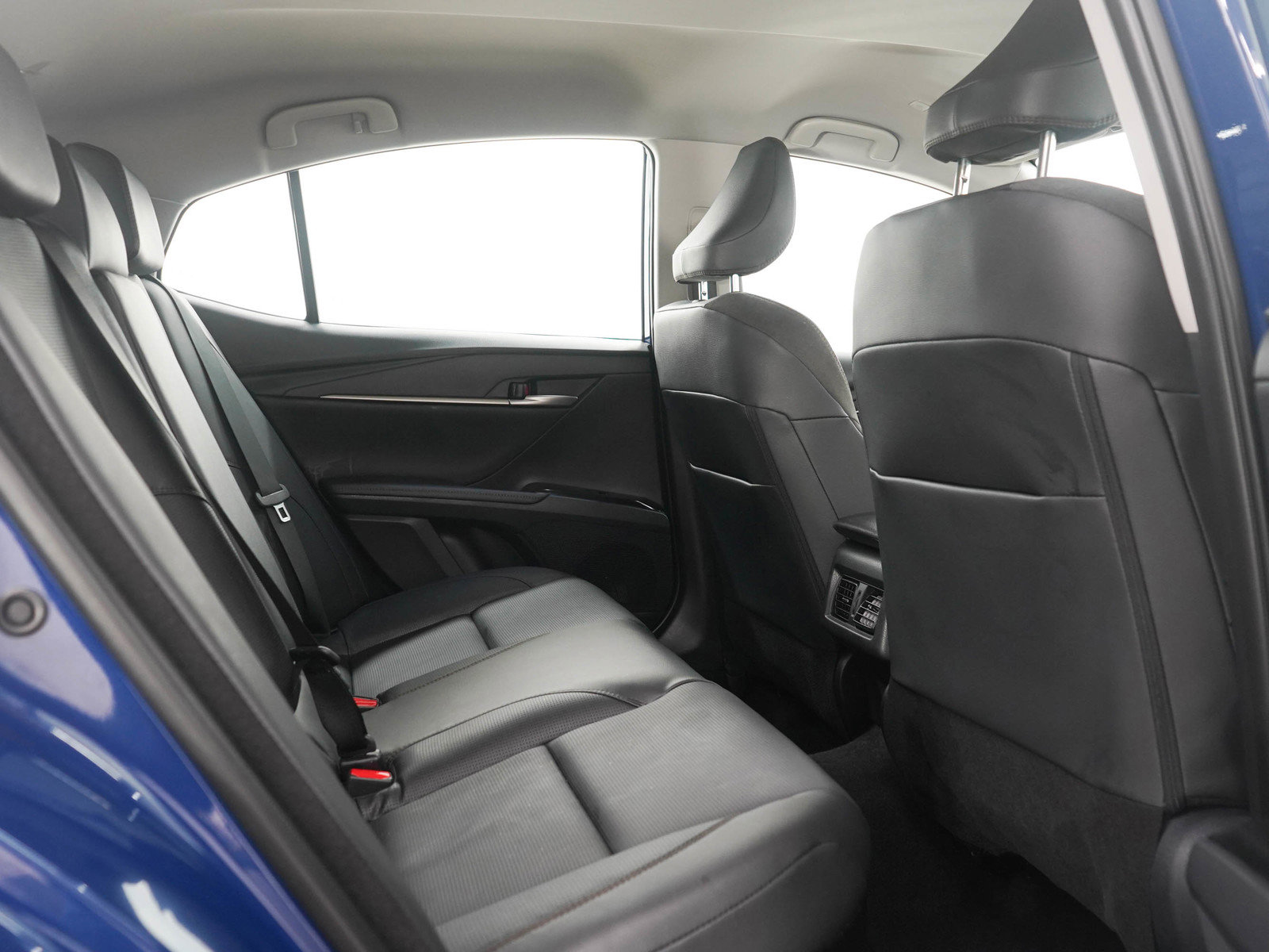 Used 2026 Toyota Camry XLE image 12