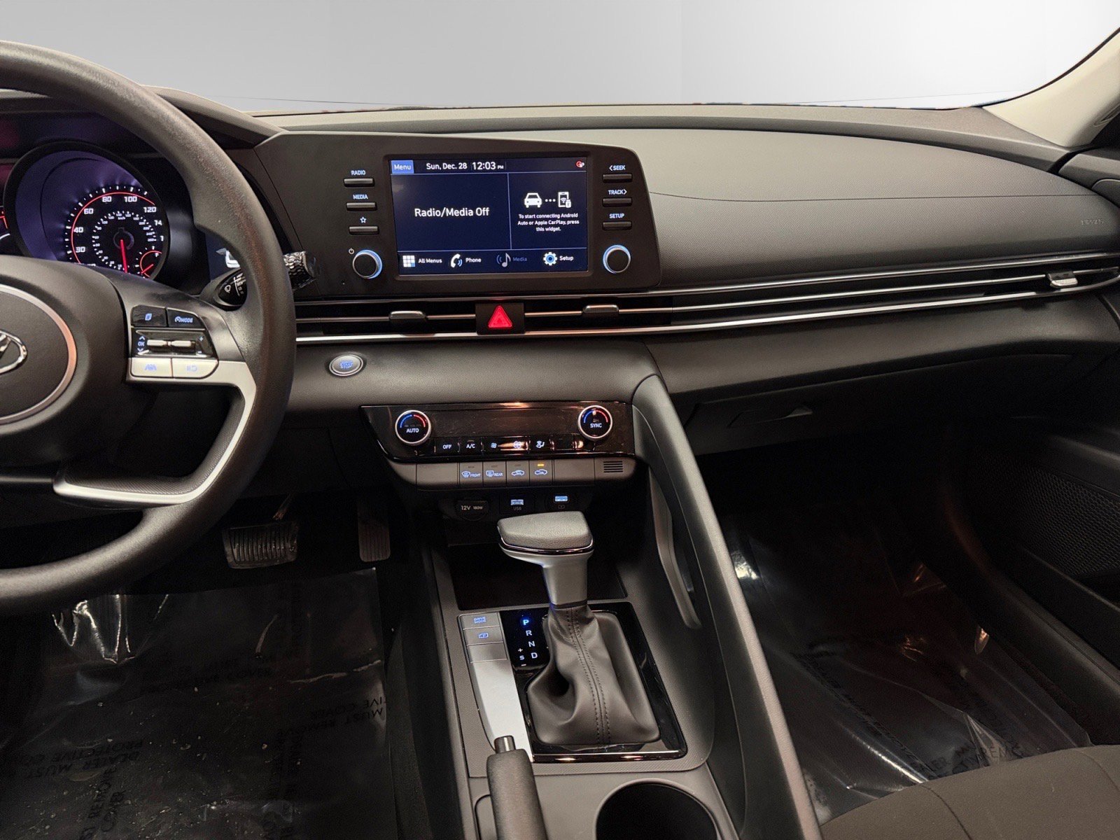 Certified 2023 Hyundai Elantra SEL image 11