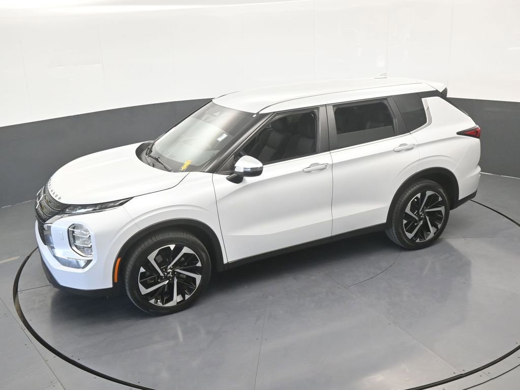 Used 2022 Mitsubishi Outlander ES image 44