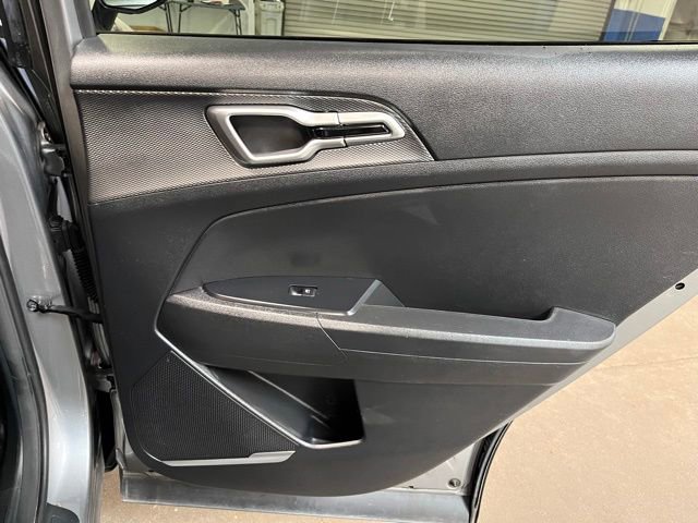 Used 2024 Kia Sportage LX image 13