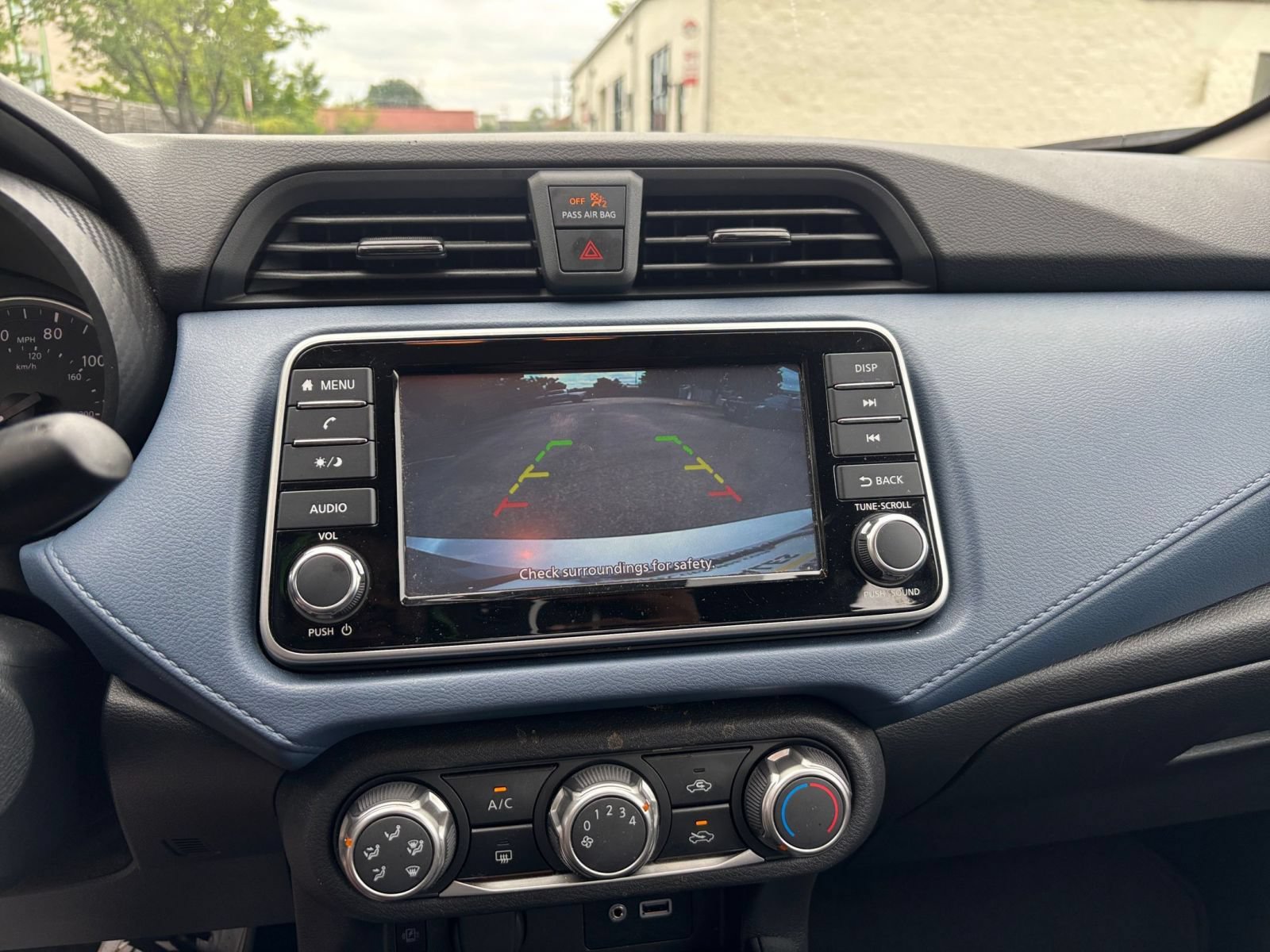 Used 2025 Nissan Versa SV FWD image 23