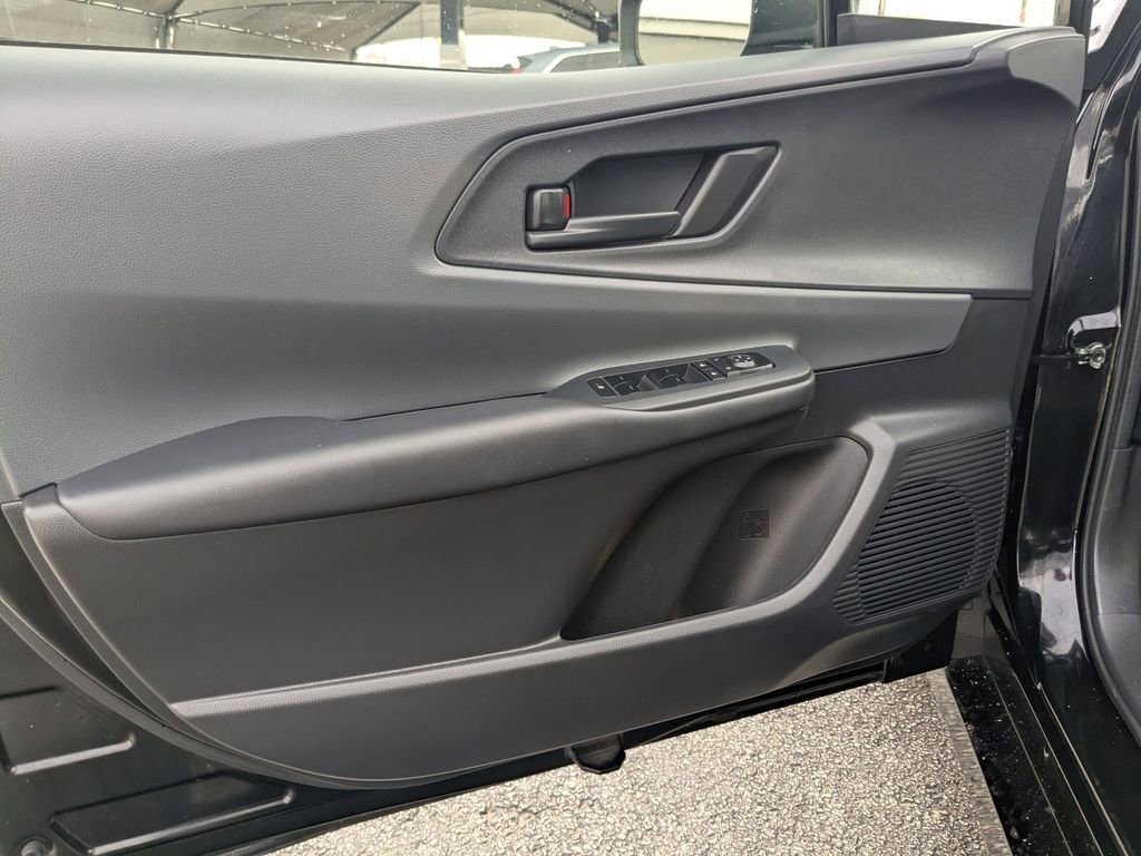 Used 2025 Toyota Prius LE image 13