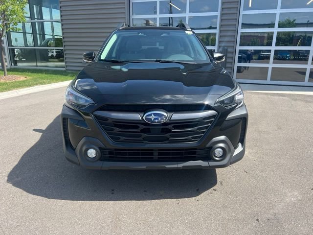 Used 2023 Subaru Outback Premium AWD/4WD image 2