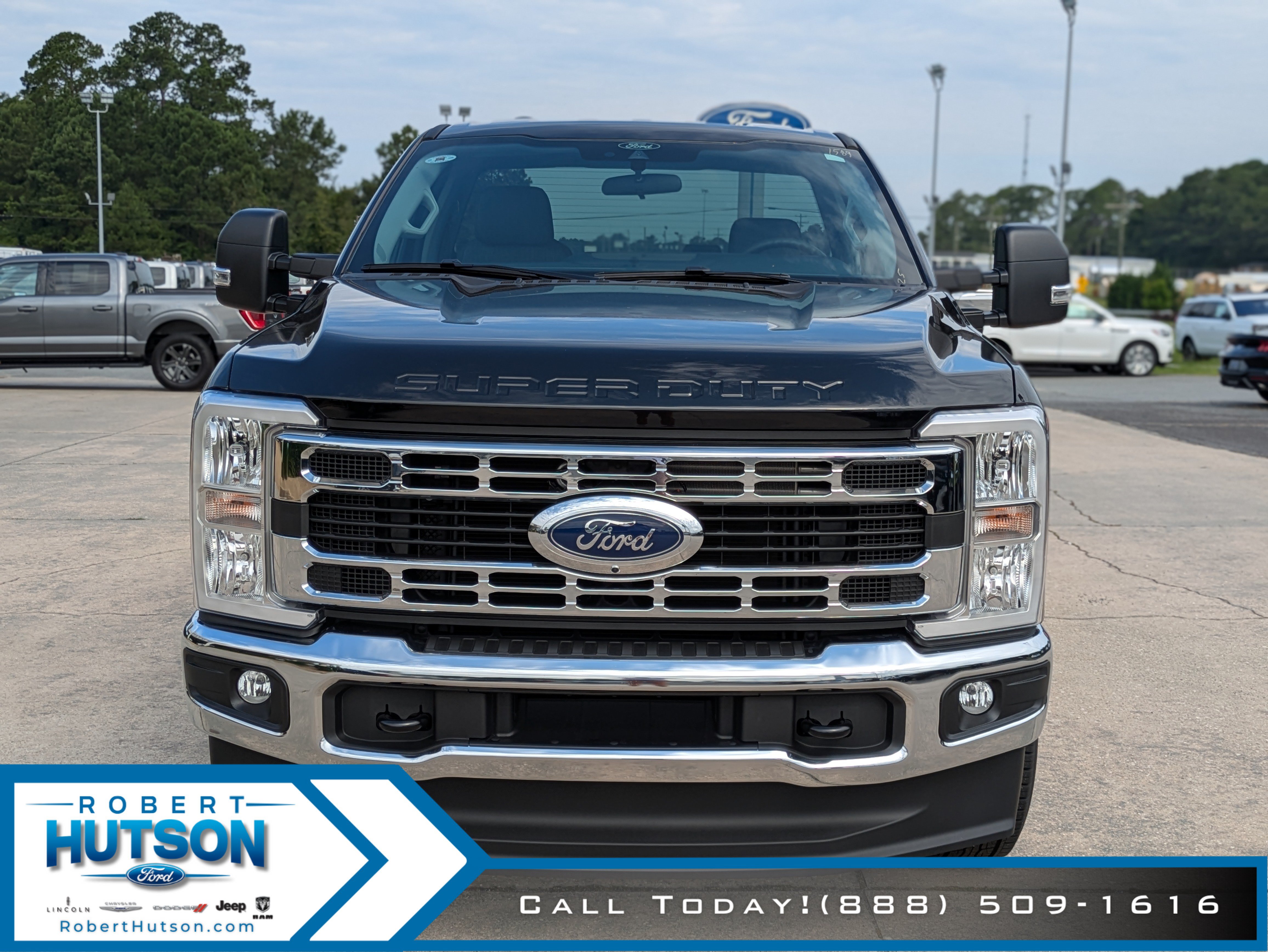 New 2025 Ford F350 XLT w/ 360-Degree Camera Package AWD/4WD image 3