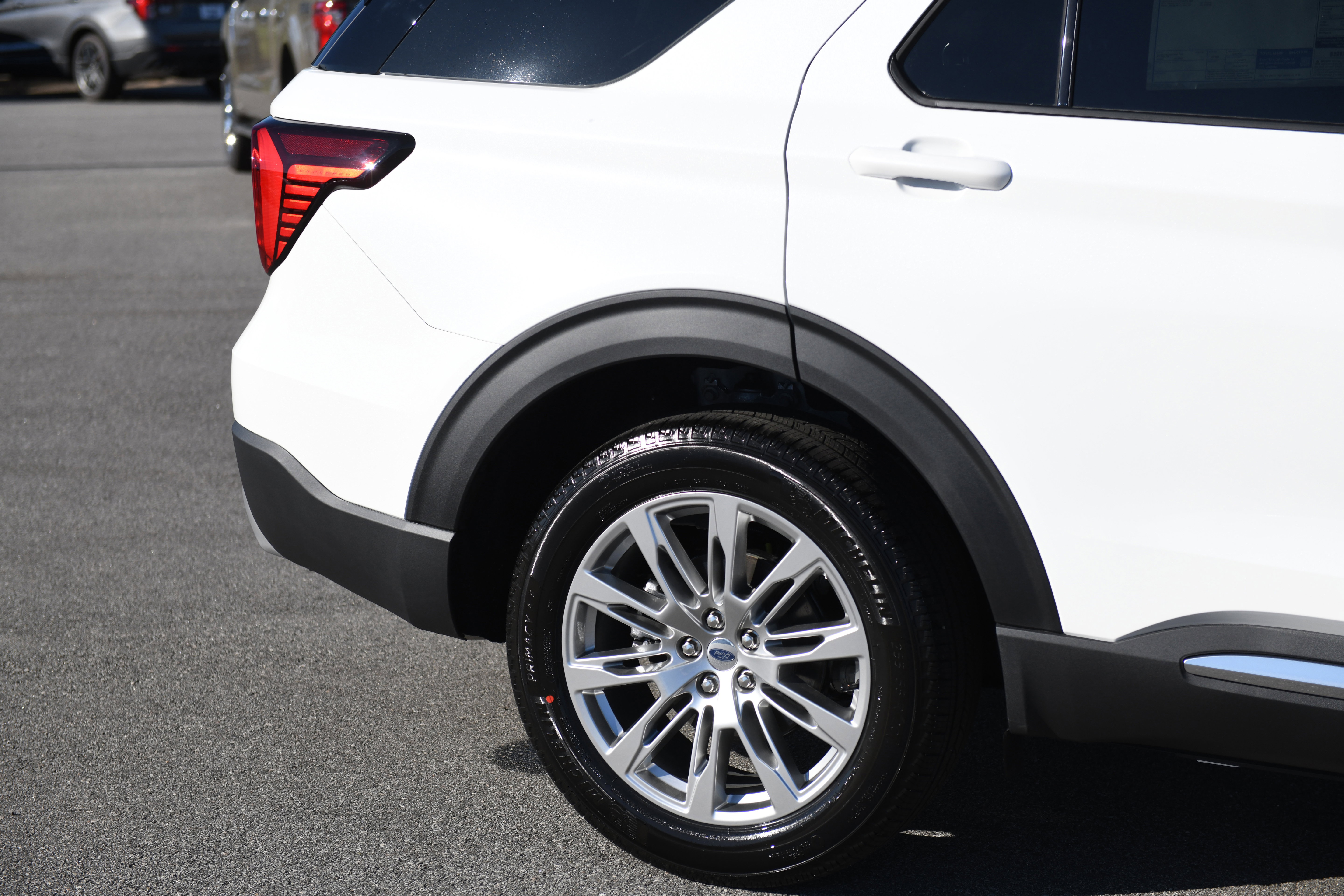 New 2026 Ford Explorer Platinum RWD image 4