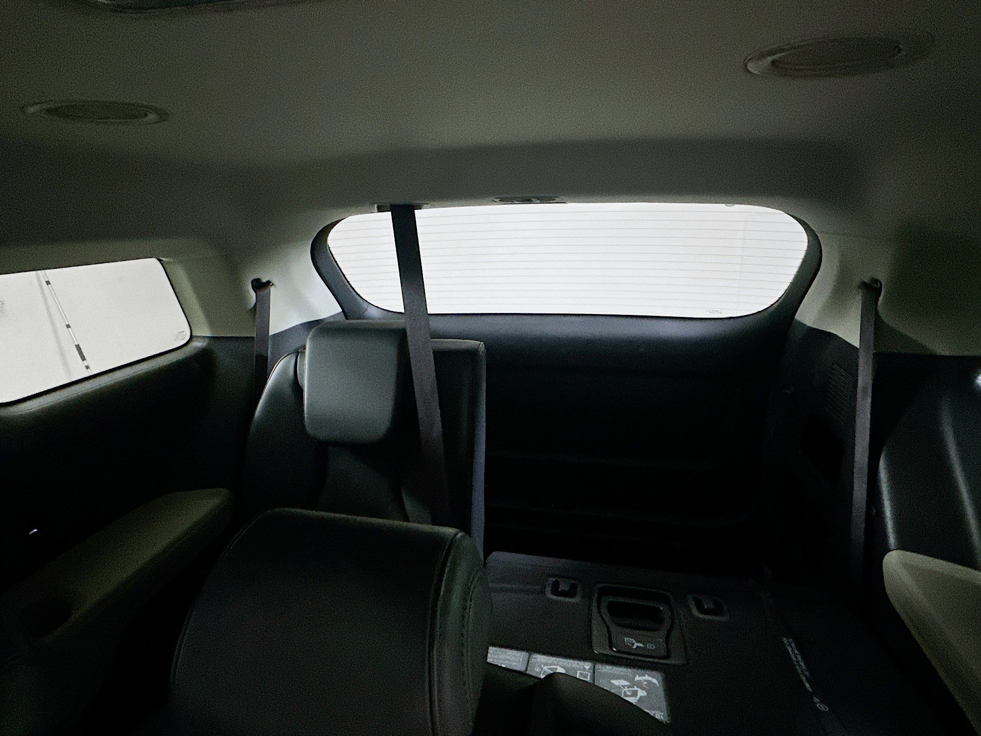 Used 2024 Kia Carnival LX image 28