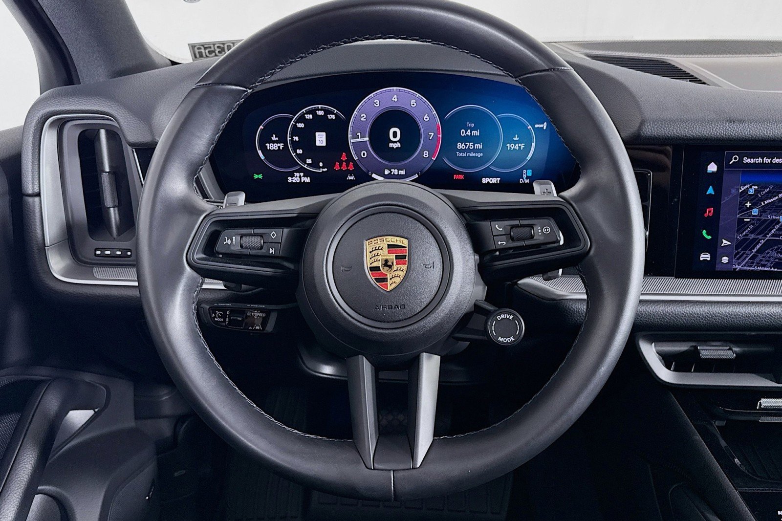 Used 2024 Porsche Cayenne AWD/4WD image 17