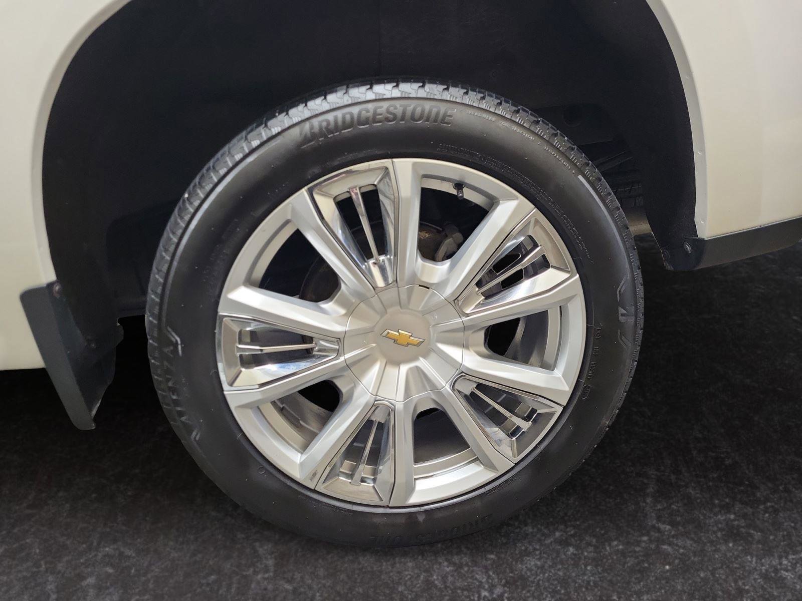 Used 2024 Chevrolet Silverado 1500 High Country w/ High Country Premium Package image 27