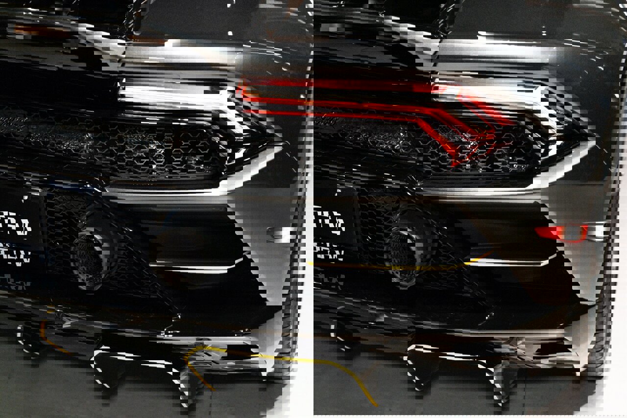 Used 2023 Lamborghini Huracan EVO image 9