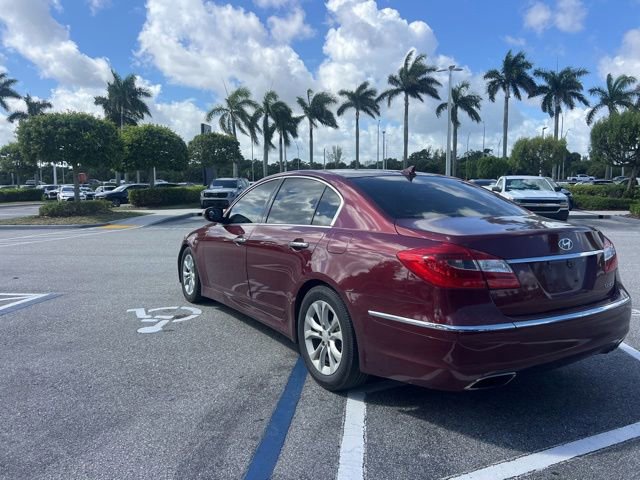 Used 2013 Hyundai Genesis 3.8 RWD image 10