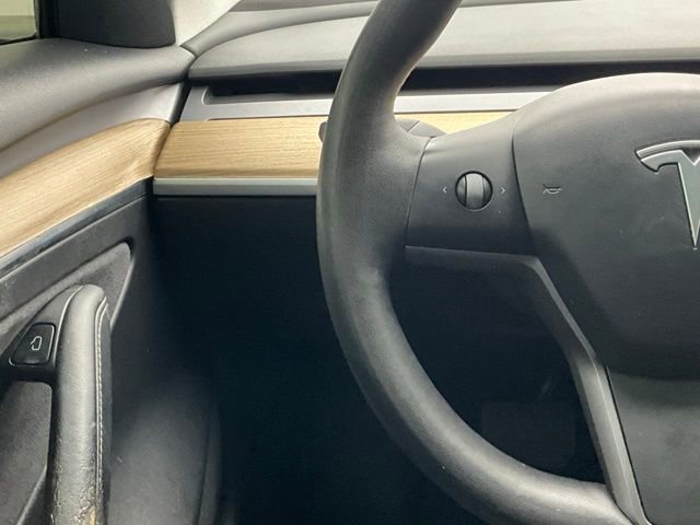 Used 2021 Tesla Model 3 Standard Range Plus image 15
