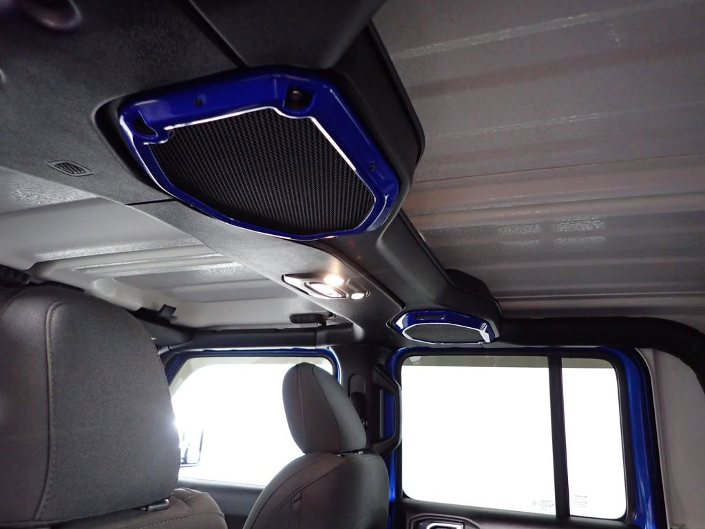 Used 2023 Jeep Gladiator Willys image 36