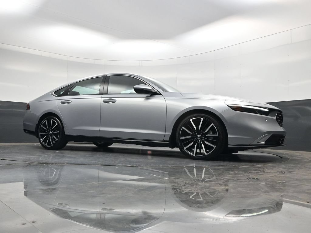 Used 2025 Honda Accord Touring image 30