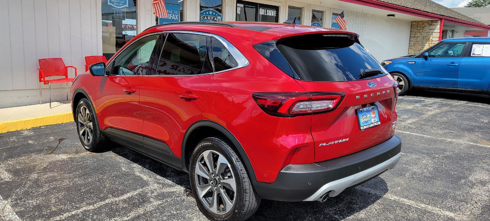 Used 2024 Ford Escape Platinum w/ Premium Technology Package image 27