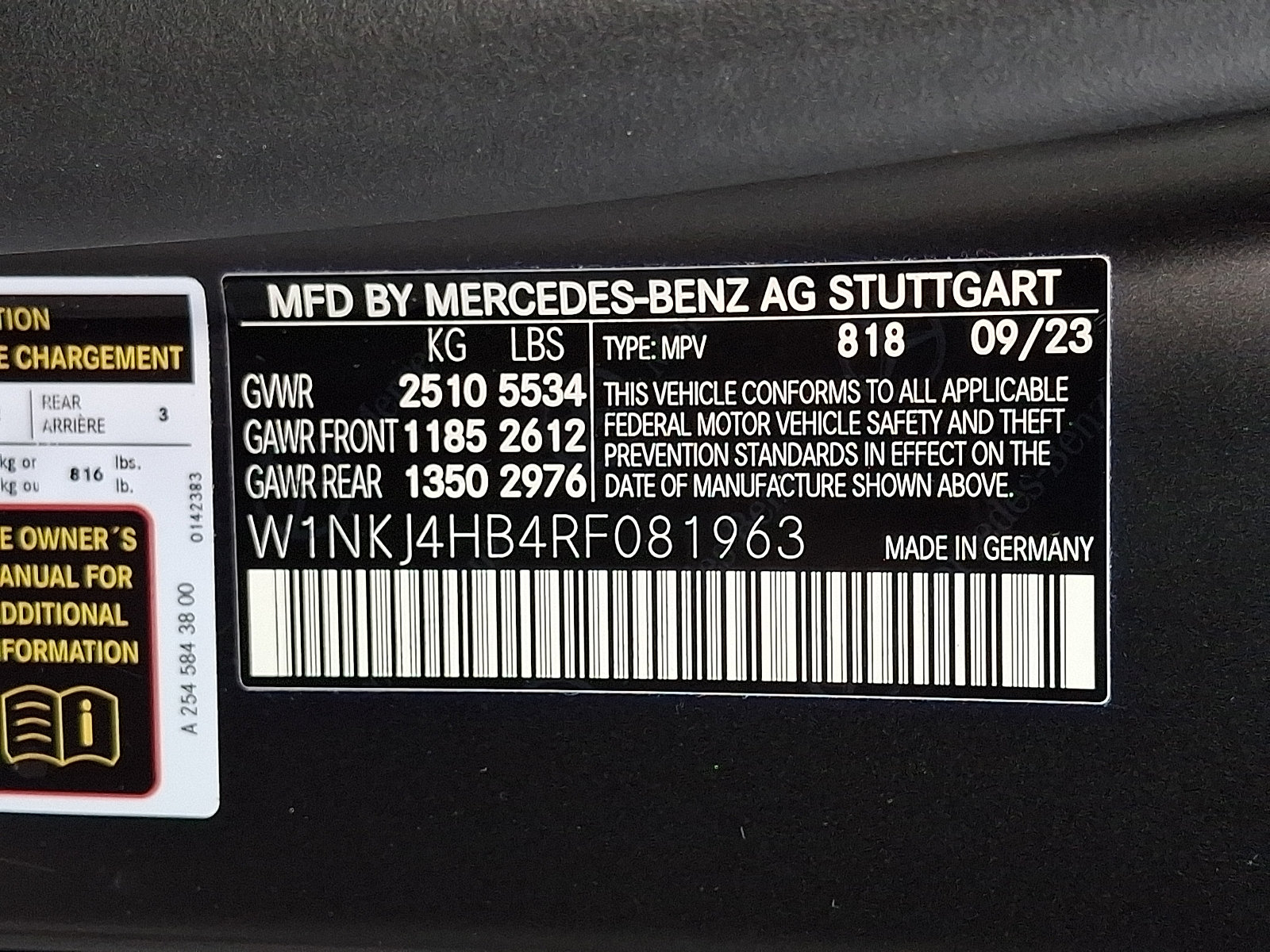 Used 2024 Mercedes-Benz GLC 300 4MATIC image 25