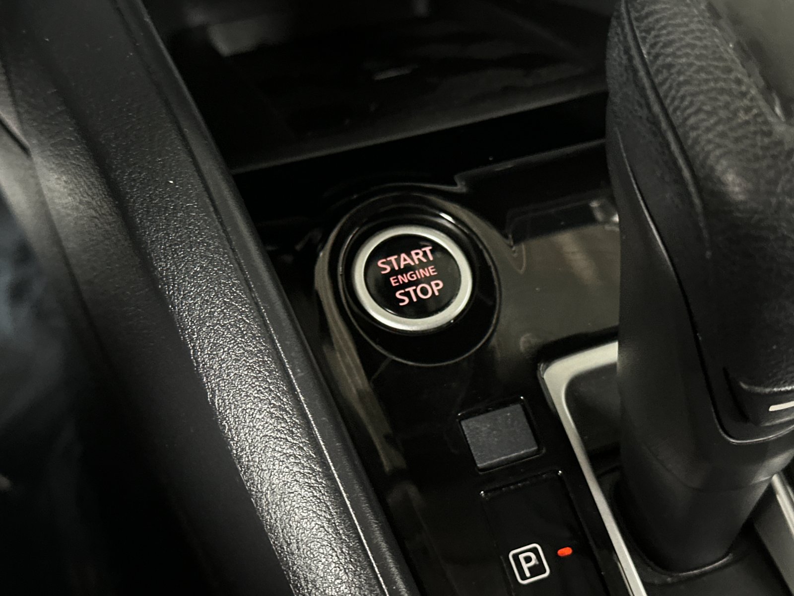 Used 2025 Nissan Versa SV FWD image 19
