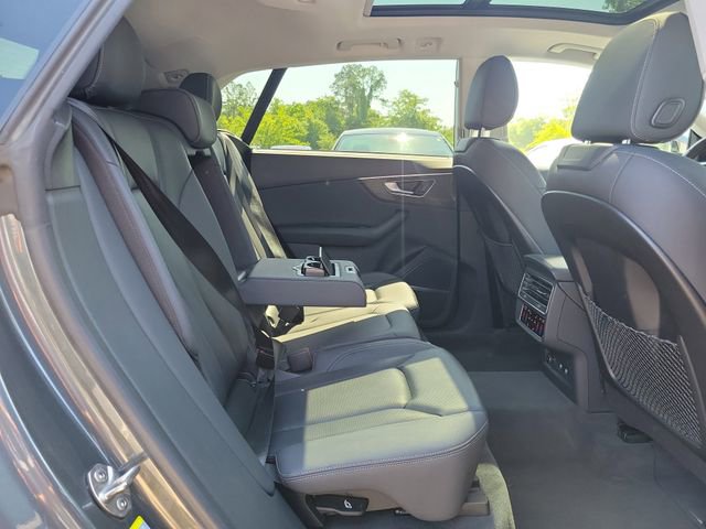 Used 2019 Audi Q8 Prestige w/ Year 1 Package AWD/4WD image 27