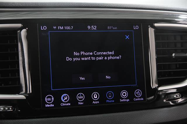 Used 2020 Chrysler Pacifica Touring-L Plus FWD image 12