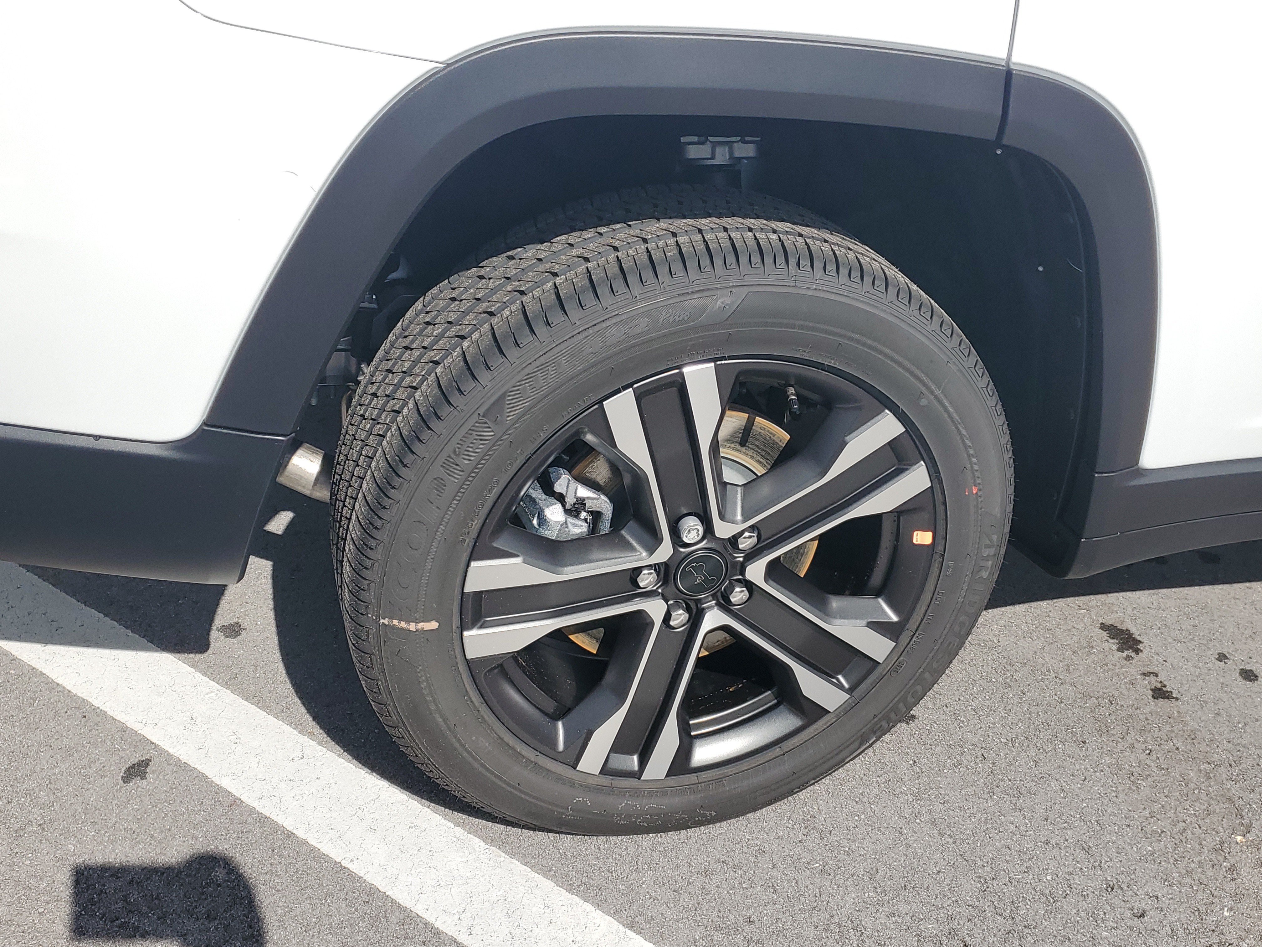 New 2027 Jeep Grand Cherokee L Limited RWD image 5