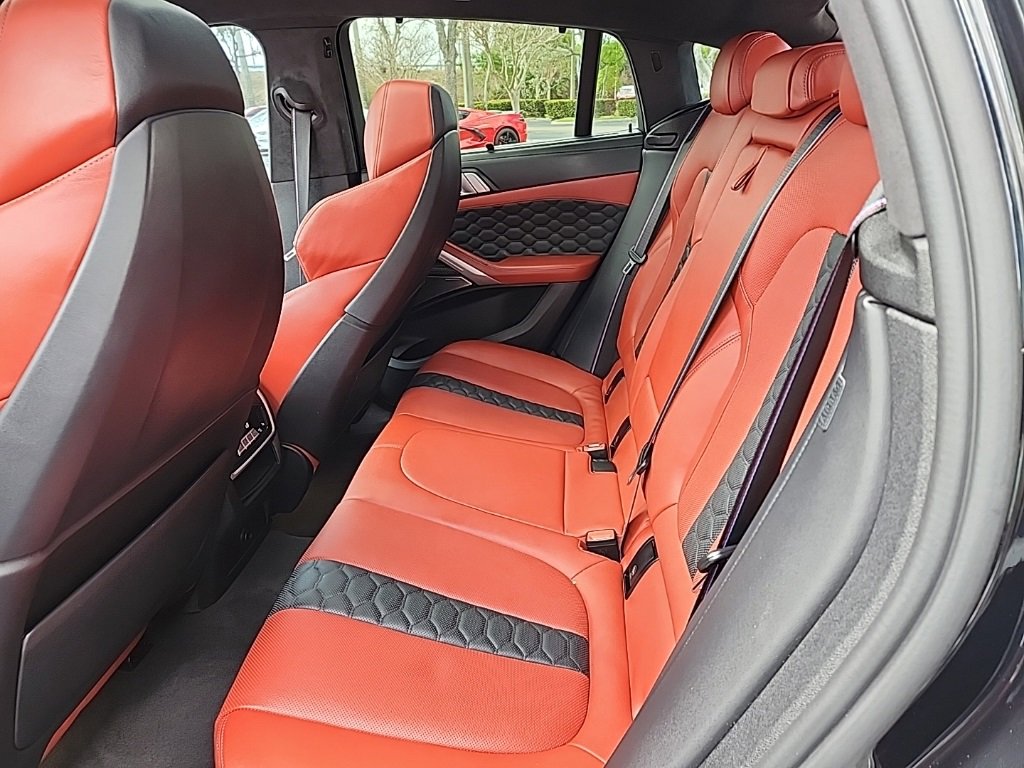 Used 2020 BMW X6 M Competition w/ Executive Package image 22