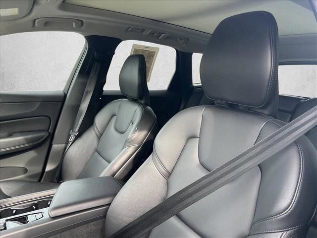 Used 2024 Volvo XC60 B5 Core w/ Protection Package Premier image 16