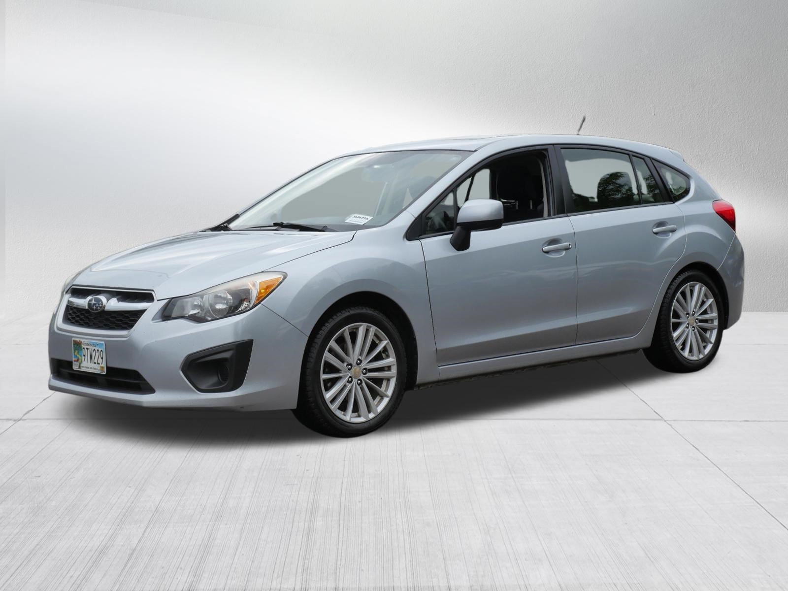 Used 2013 Subaru Impreza 2.0i Premium w/ Alloy Wheel Pkg + Moonroof AWD/4WD image 3