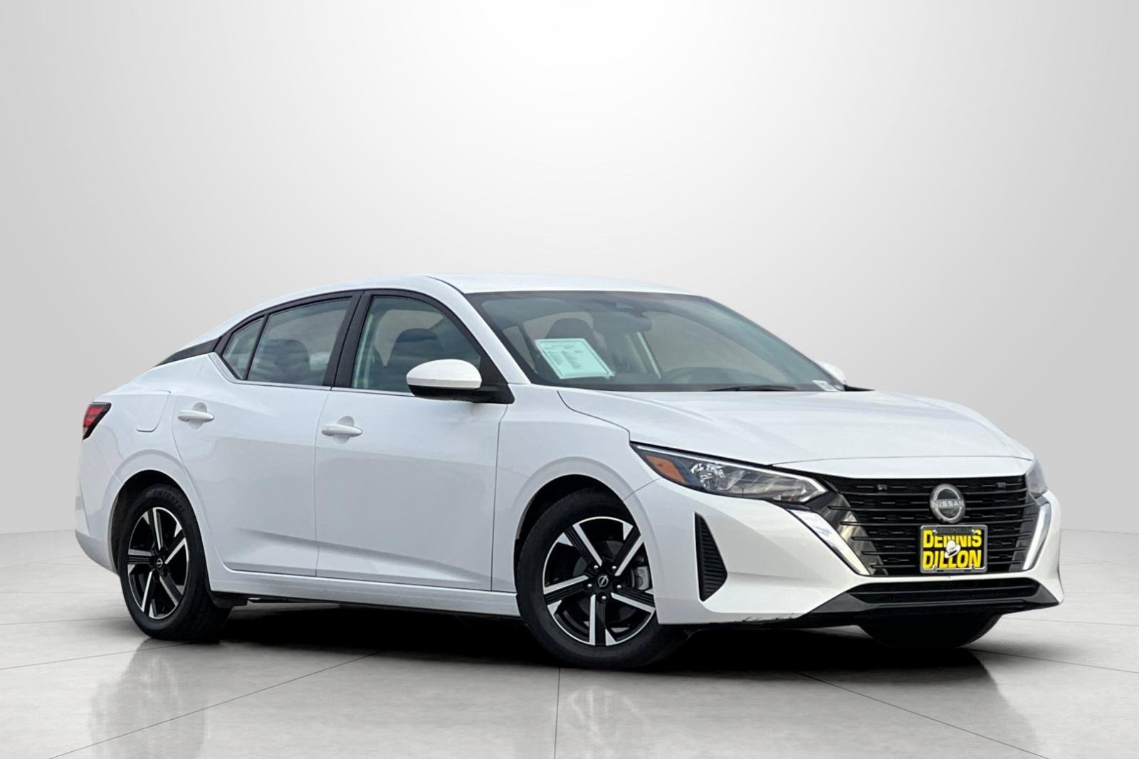 Used 2024 Nissan Sentra SV image 2