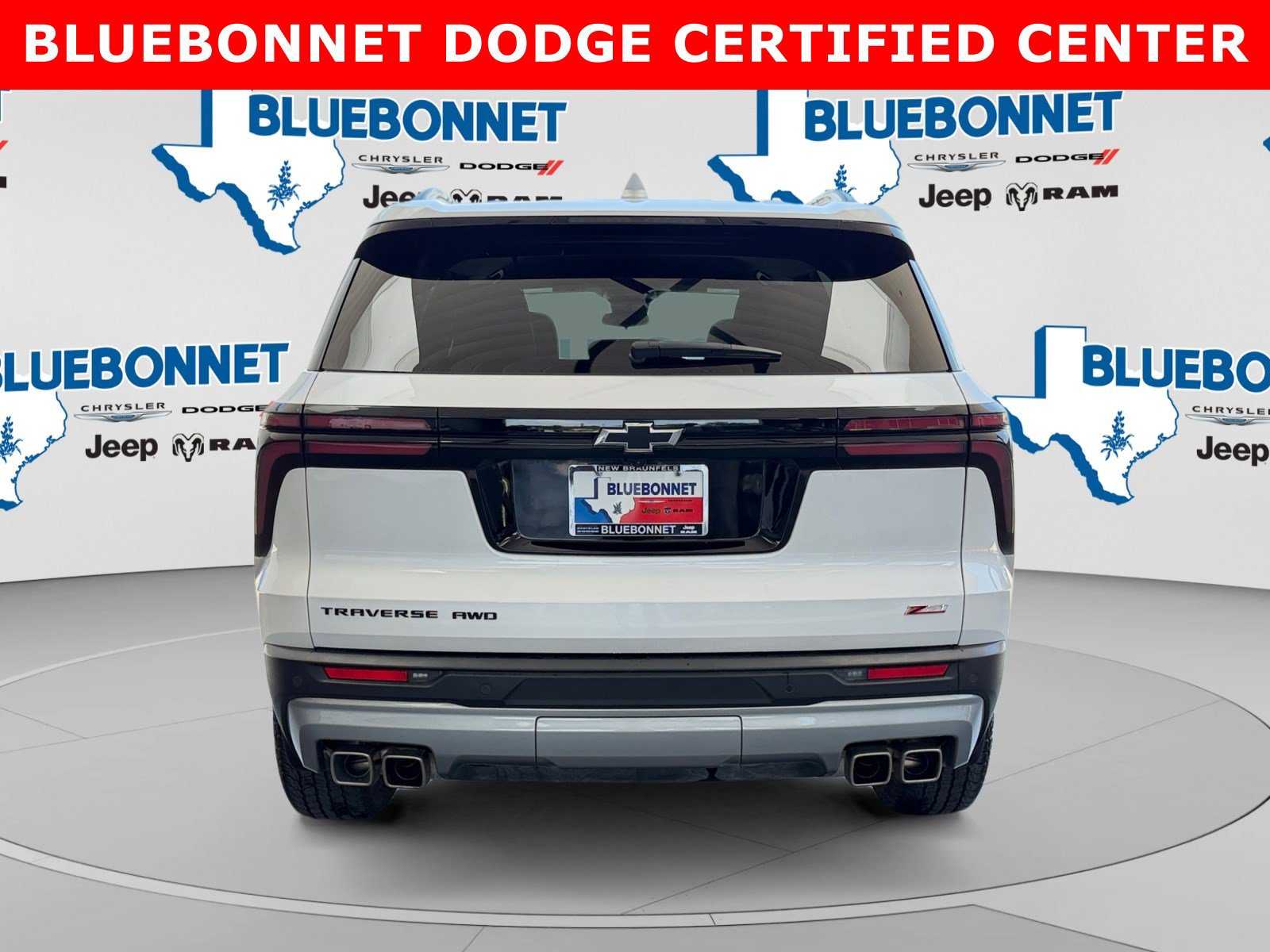 Used 2024 Chevrolet Traverse Z71 AWD/4WD image 6