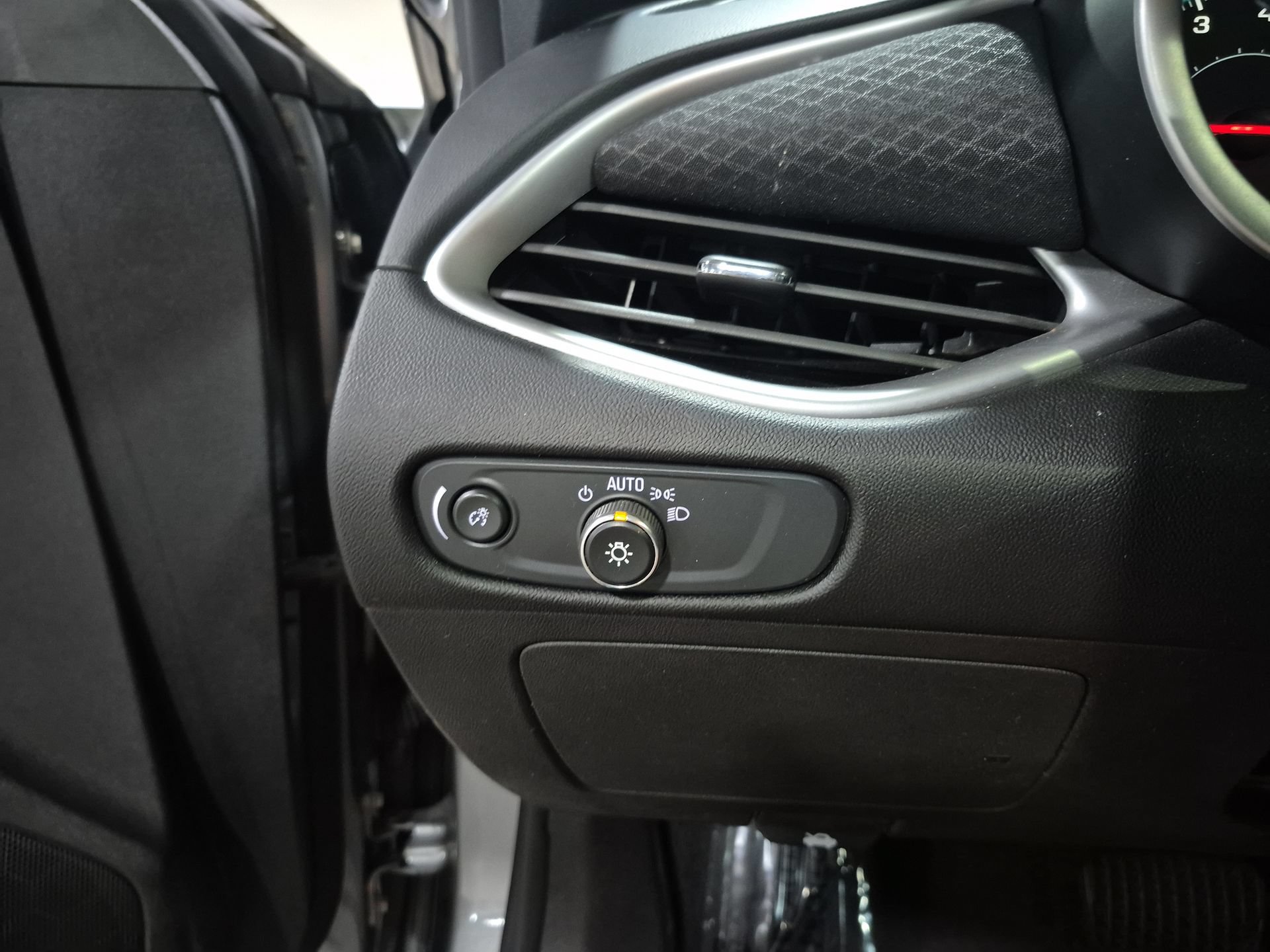 Certified 2024 Chevrolet Malibu LT FWD image 20
