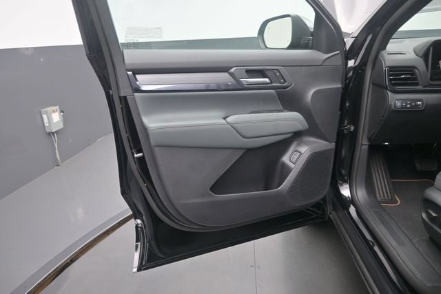 New 2026 GMC Terrain AT4 w/ LPO, Black Badging Package AWD/4WD image 12