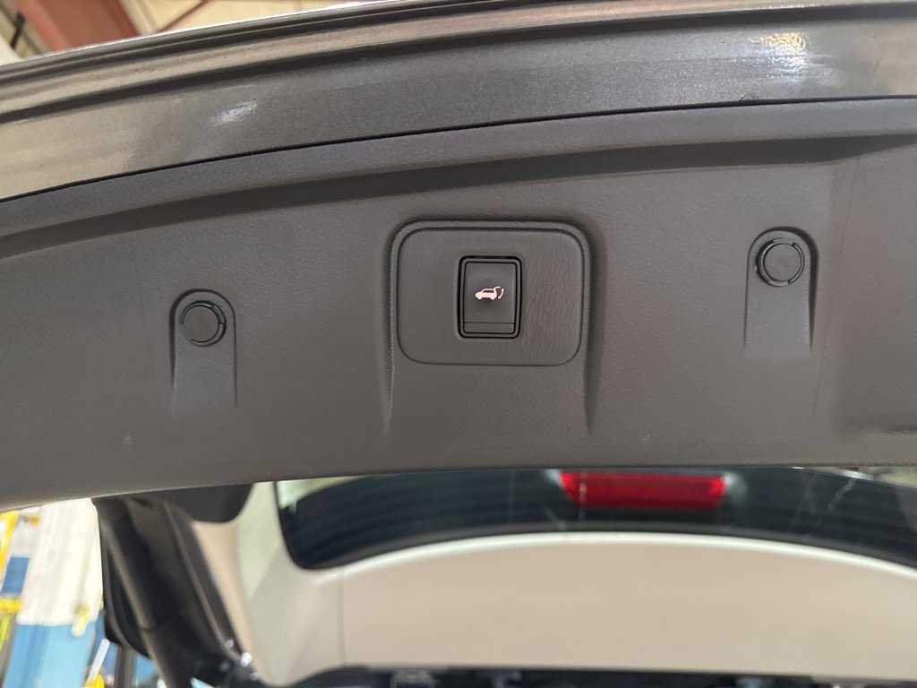 Used 2017 Nissan Murano Platinum w/ Platinum Technology Package image 15