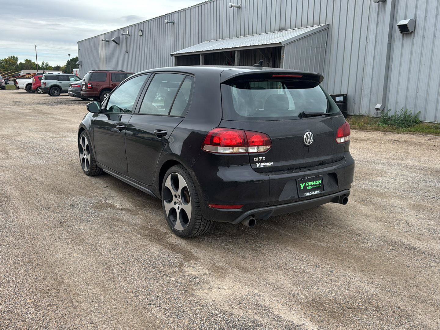 Used 2011 Volkswagen Golf 4-Door FWD image 5