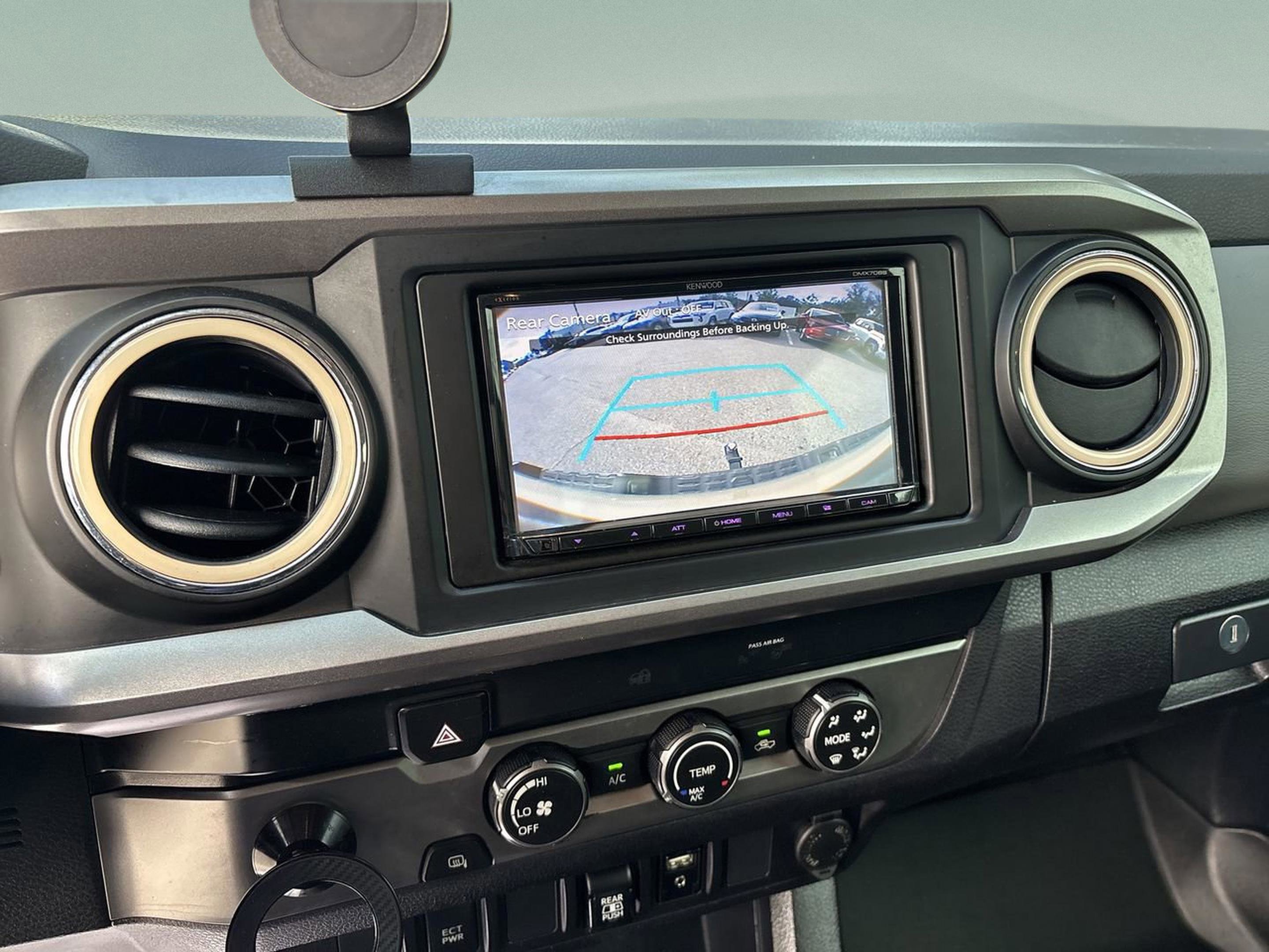 Used 2019 Toyota Tacoma SR5 image 23