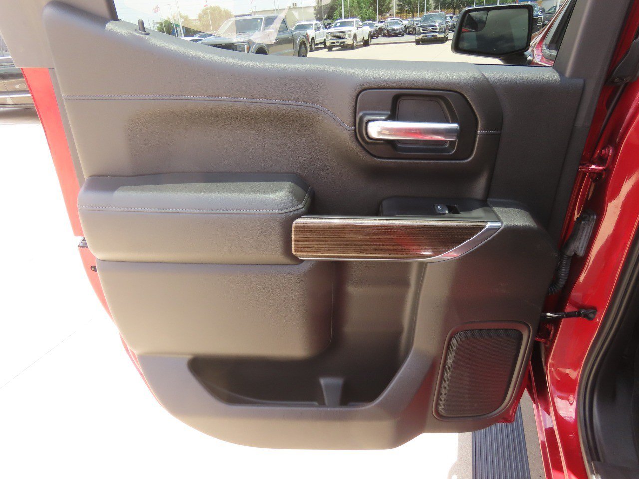 Used 2020 Chevrolet Silverado 1500 LT Trail Boss w/ Convenience Package AWD/4WD image 19