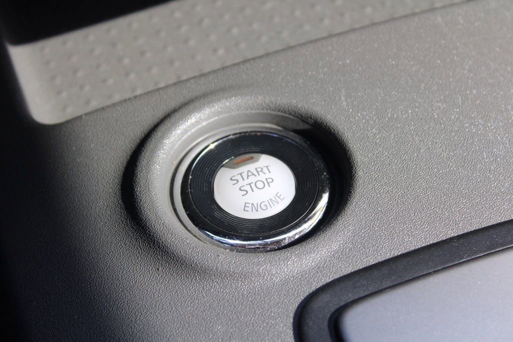 Used 2020 Nissan Frontier SV w/ Midnight Edition Floor Mats image 30